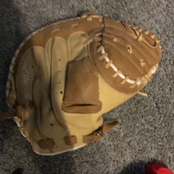 Very lightly used. In mint condition. Send me a message if your interested. - Picture 3 of 4